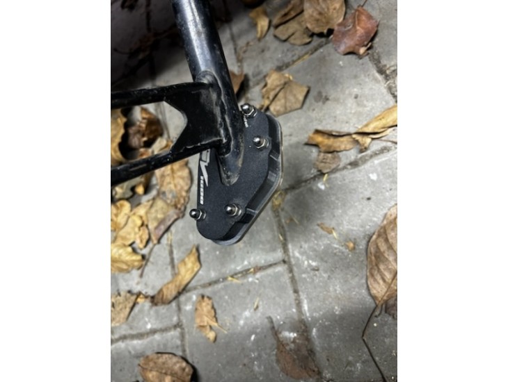 SM MotoFeet side stand extension for Suzuki SV1000 2003-2007