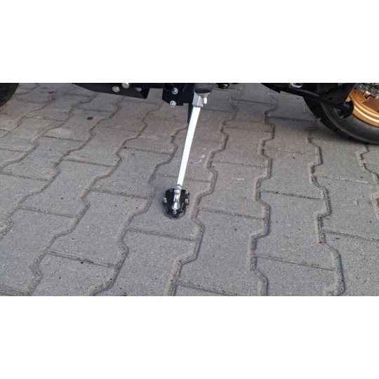 Poszerzenie stopki bocznej SM MotoFeet do Junak RX-600 2024-