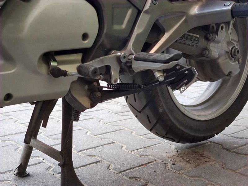 Poszerzenie stopki bocznej SM MotoFeet do Honda NT700V Deauville 2006-2016