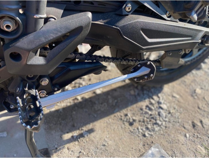 Poszerzenie stopki bocznej SM MotoFeet do Triumph Tiger 800 2011-2020