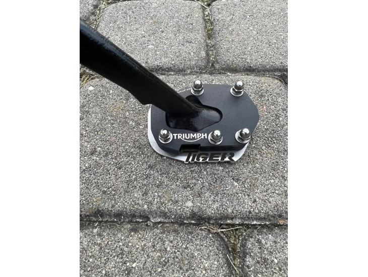 SM MotoFeet side stand extension for Triumph Tiger 1050 2007-2014