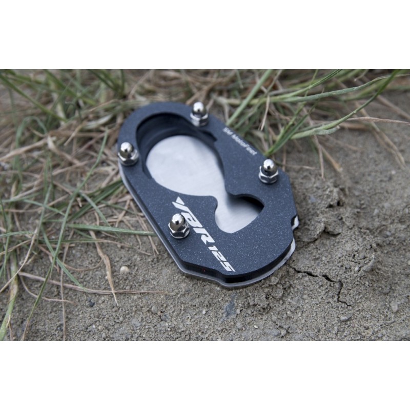 SM MotoFeet side stand extension for Yamaha YBR 125 2005-2015